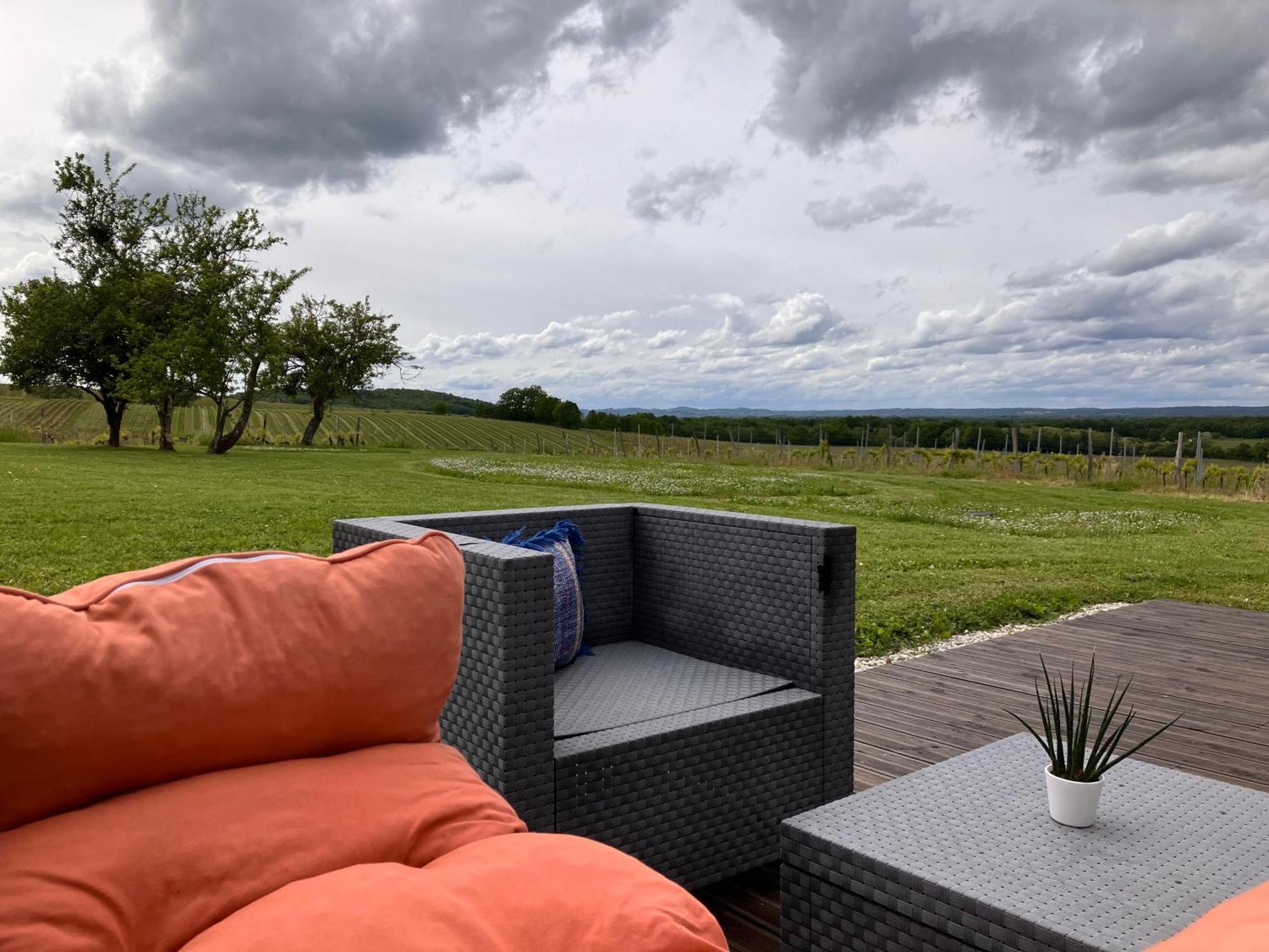 Perigourdine Avec Spa Et Vue Pomport Экстерьер фото